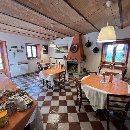 Mancino Bed and Breakfast Poggibonsi Exteriör bild