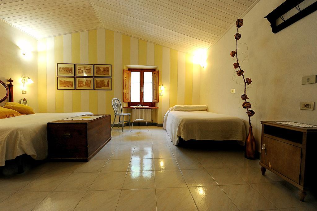 Mancino Bed and Breakfast Poggibonsi Rum bild